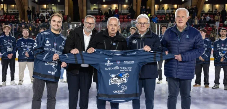 Orcières Merlette 1850 lance une nouvelle équipe de hockey sur glace