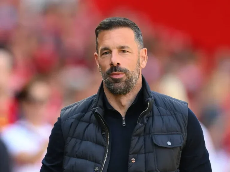 Ruud van Nistelrooy : réaction explosive après son départ de PSV Eindhoven