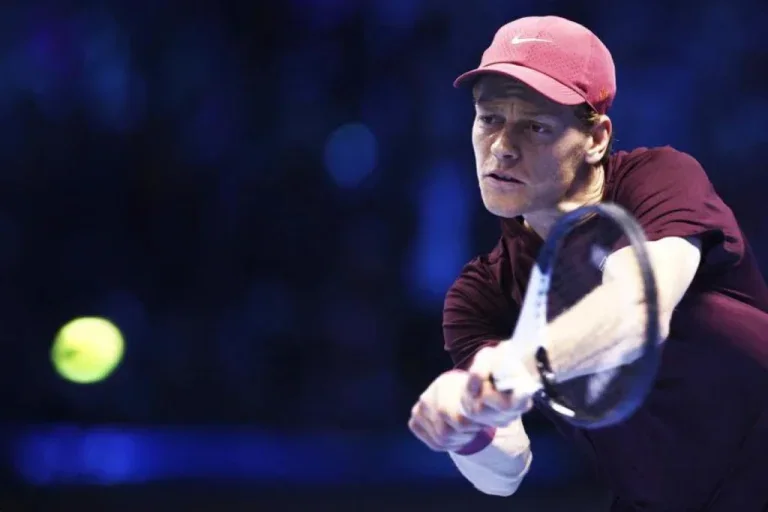 Alcaraz Sinner indoor: le duel qui redéfinit le tennis