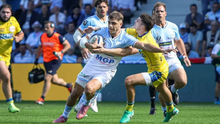 Aviron Bayonnais: Erbinartegaray centre, Iturria 3e ligne vs Racing 92