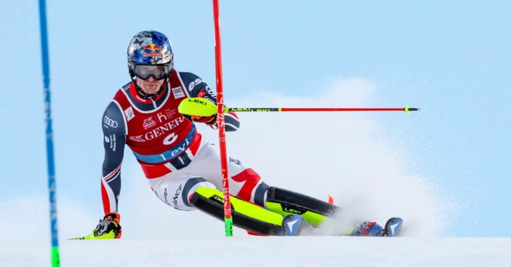 Clément Noël deuxième temps à Levi lors du slalom d’ouverture