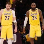 LeBron James revient aux Lakers : nouveau rôle et minutes contrôlées