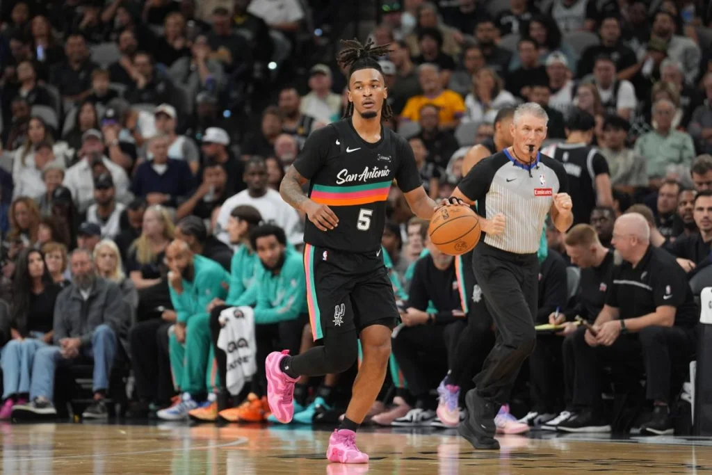 Stephon Castle blessé à la hanche, les Spurs à nouveau touchés