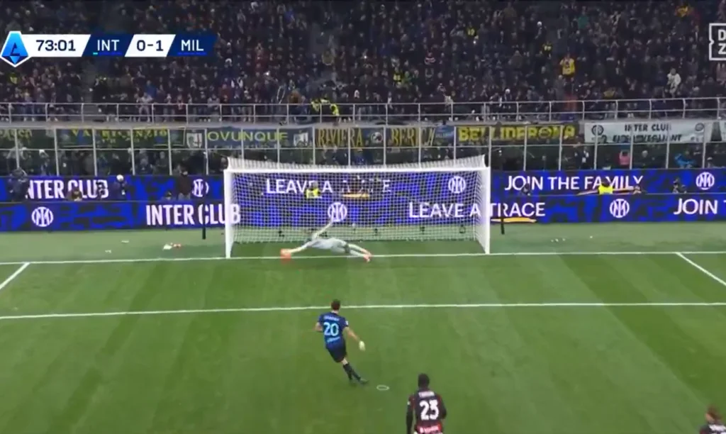 Maignan stoppe un penalty décisif dans le derby milanais