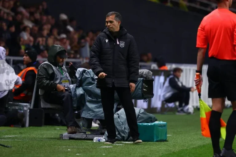 Nantes en difficulté: Castro sous pression et sans progression