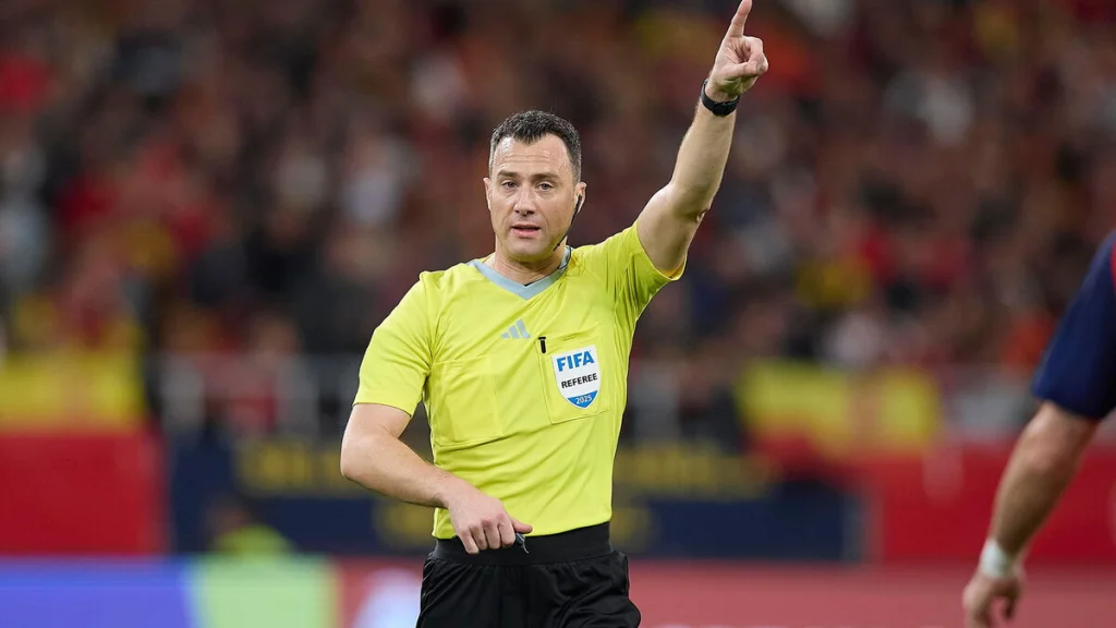 Arbitre Felix Zwayer : expérience et enjeux du PSG-Tottenham