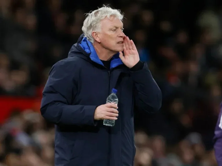 David Moyes réagit à l'expulsion surprenante d'Idrissa Gueye lors du match Everton vs Manchester United