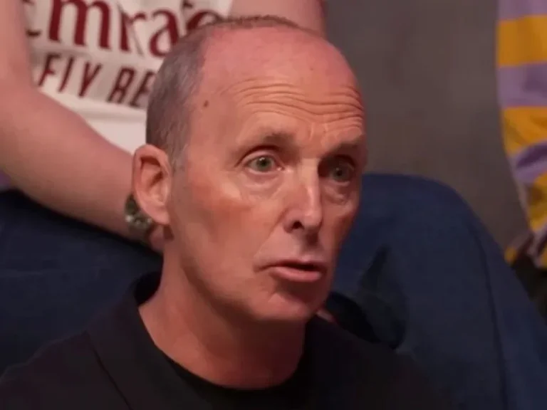 Mike Dean relance la théorie du complot de Wayne Rooney sur Man Utd et Man City