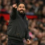 Manchester United vise un jeune talent pour renforcer son milieu