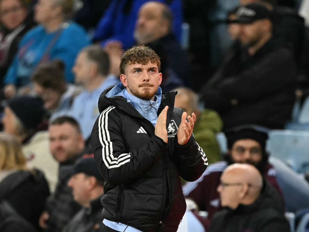 Unai Emery explique le temps de jeu limité de Harvey Elliott à Aston Villa