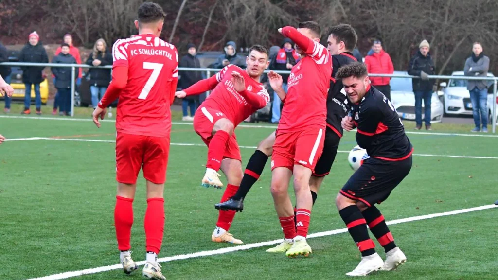 FC Schlüchttal s'impose 4-0 face à SG Weilheim/Gurtweil en Bezirksliga