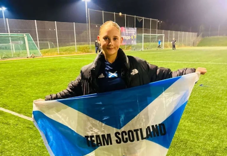 Daisy Chisholm, jeune étoile montante du football féminin écossais