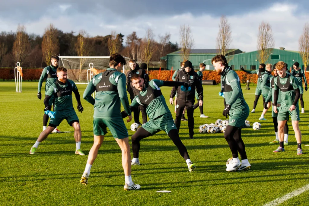 Hibs vise des victoires stratégiques face aux grands clubs écossais