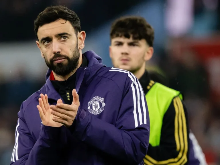 Manchester United peut remplacer Bruno Fernandes rapidement après son refus de contrat