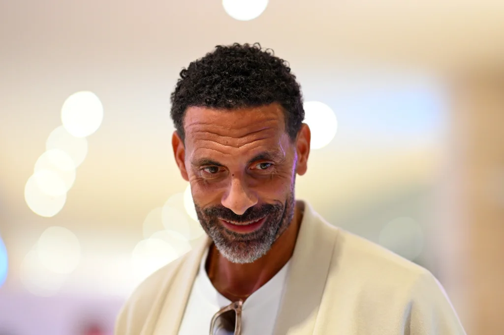 Rio Ferdinand remet en question les commentaires de Saka sur la course au titre