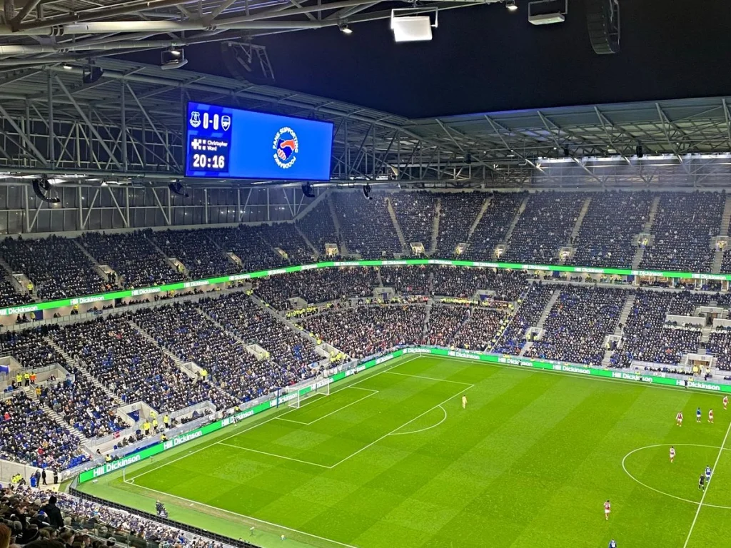 Les supporters d'Arsenal critiqués pour leurs chants lors du match à Everton