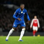 Chelsea : suspension de Caicedo pour la demi-finale de la Carabao Cup