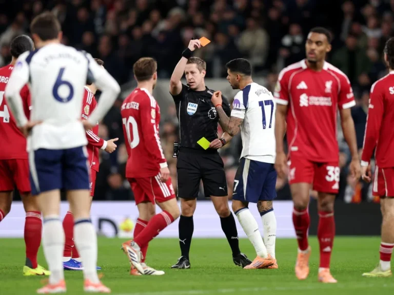 Cristian Romero suspendu après son expulsion contre Liverpool