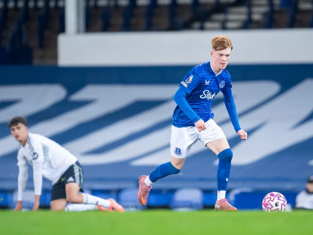 Everton étudie la suite pour le jeune buteur Braiden Graham