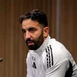 Ruben Amorim donne des nouvelles sur l'absence de Fernandes et Mainoo