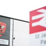 Exeter City : un modèle de club de football fan-owned face à Manchester City