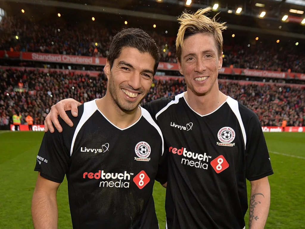 Gerrard loue Luis Suarez comme le meilleur attaquant de Liverpool