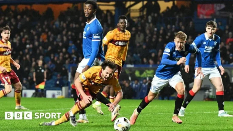 Motherwell demande une explication pour un penalty refusé à Ibrox