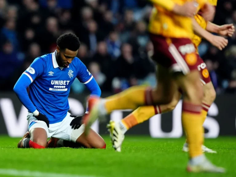 Rangers : Youssef Chermiti en difficulté, un transfert en suspens