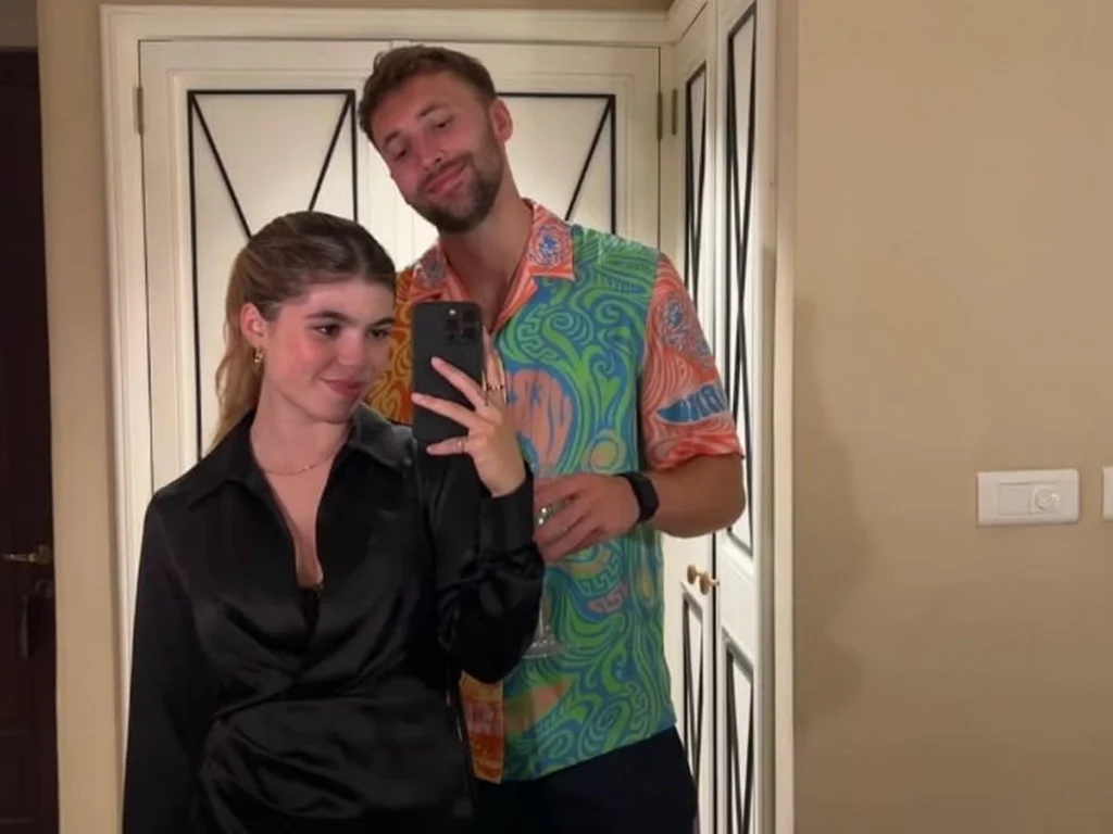 Un petit-fils de Liam Gallagher reçoit un maillot de Liverpool pour Noël