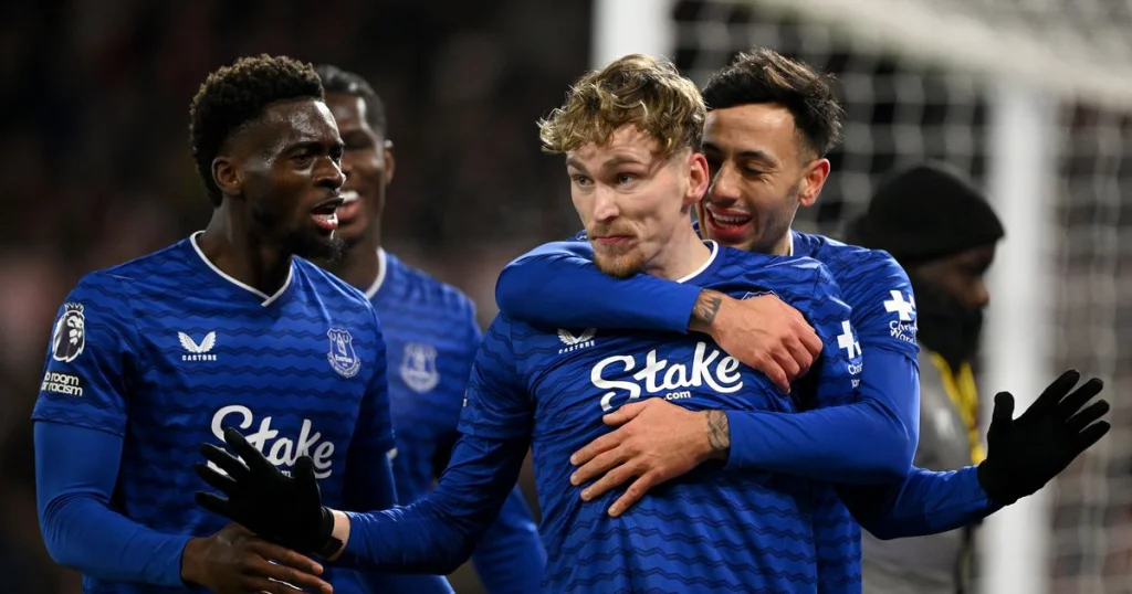 Évaluation des joueurs d'Everton face à Nottingham Forest : performance remarquable de Garner