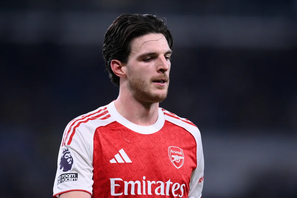 Declan Rice absent pour Arsenal contre Aston Villa en raison d'une blessure au genou