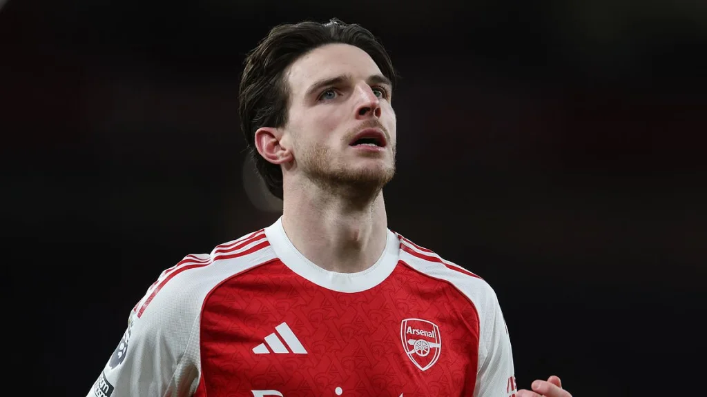 Declan Rice absent pour Arsenal face à Aston Villa : impact et enjeux