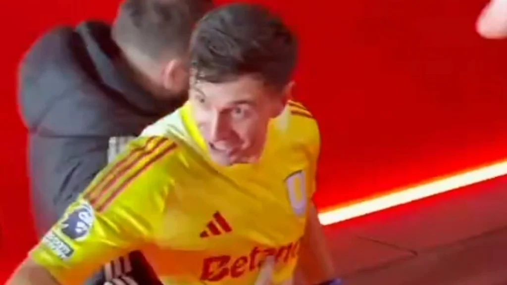 Emi Martinez provoque une altercation avec les supporters d'Arsenal après une lourde défaite