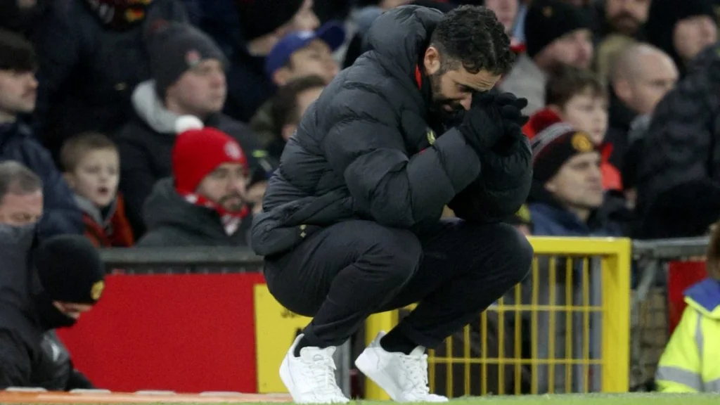 Ruben Amorim en difficulté à Manchester United : analyse et enjeux