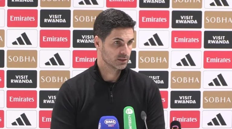 Arteta félicite le retour en forme de Ben White après la victoire d'Arsenal