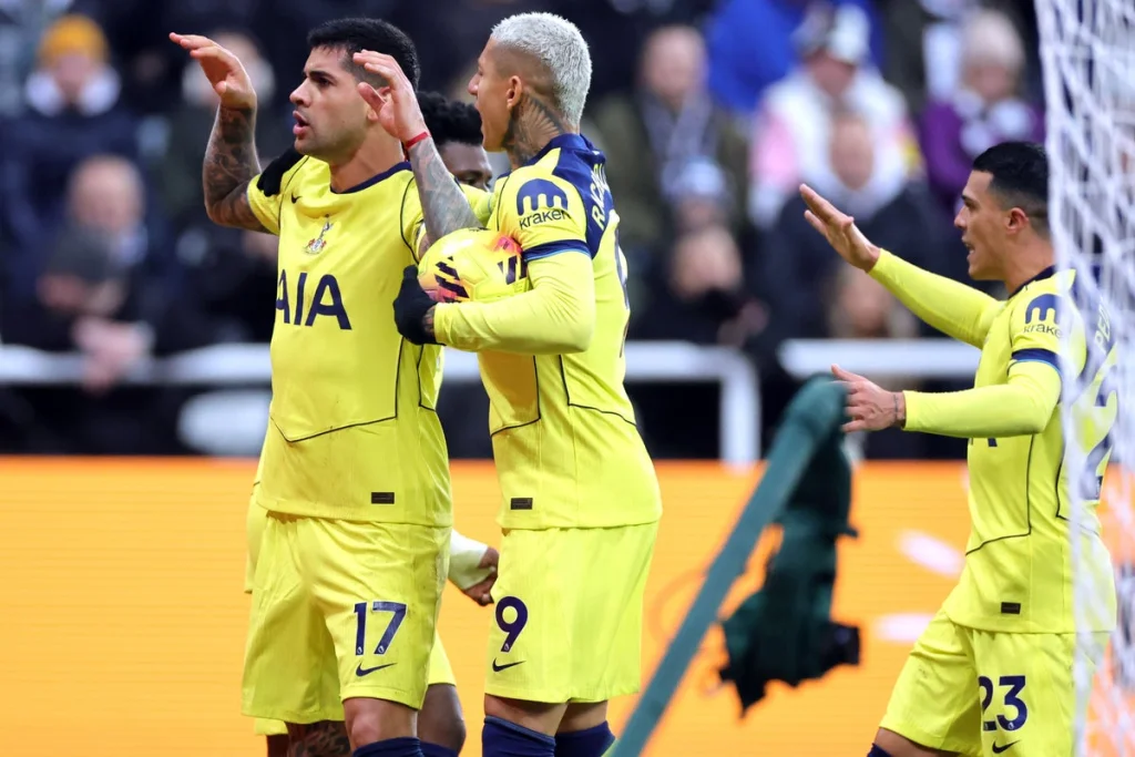 Cristian Romero brille avec un doublé lors du nul de Tottenham contre Newcastle