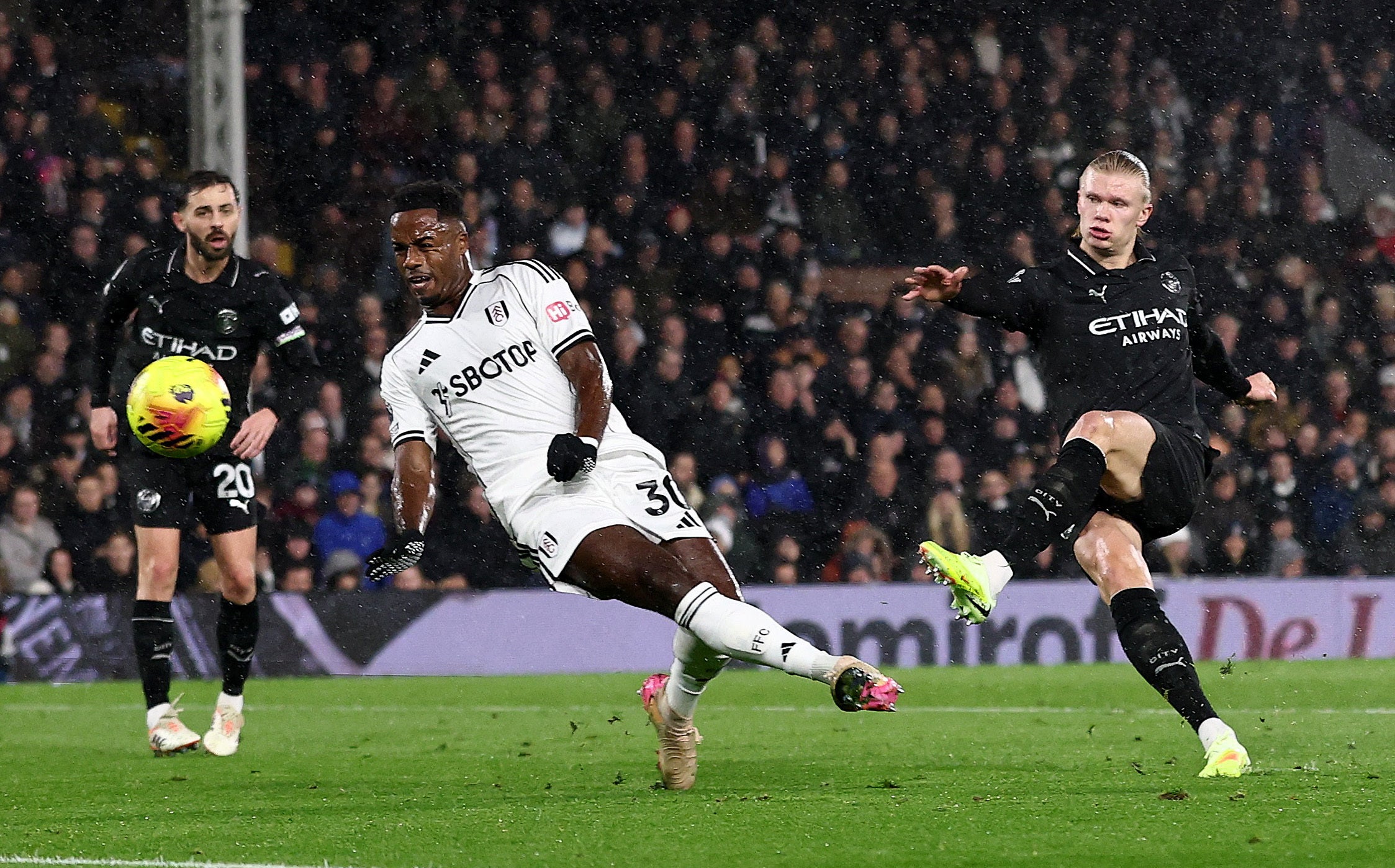 Iwobi et Smith Rowe durant la poursuite de Fulham