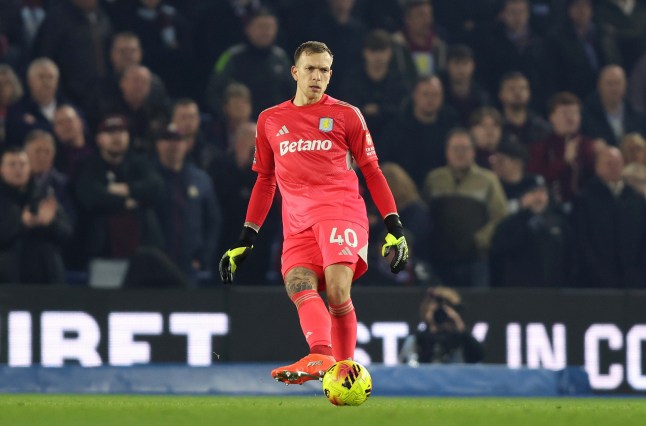 Marco Bizot remplaçant Emi Martínez lors du match Brighton-Villa