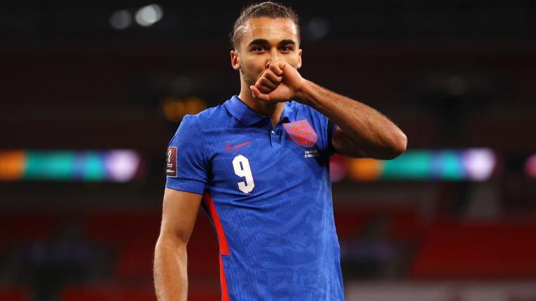 Calvert-Lewin célébrant un but pour Leeds