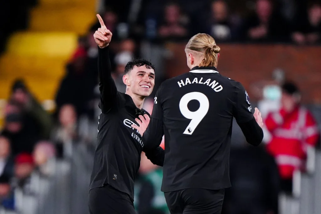 Man City s'impose face à Fulham dans un match à neuf buts