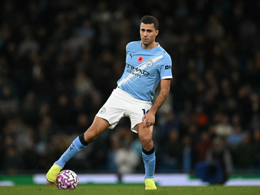 Pep Guardiola prévient Rodri : calendrier de retour et enjeux