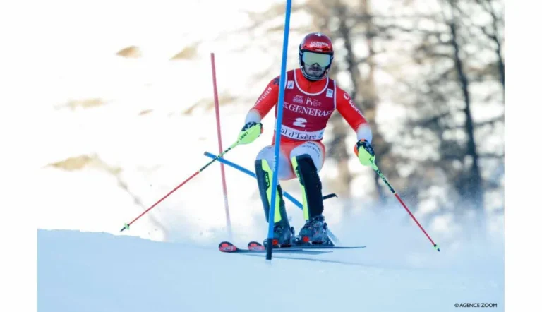 Timon Haugan gagne en slalom à Val d'Isère, déception pour Noël