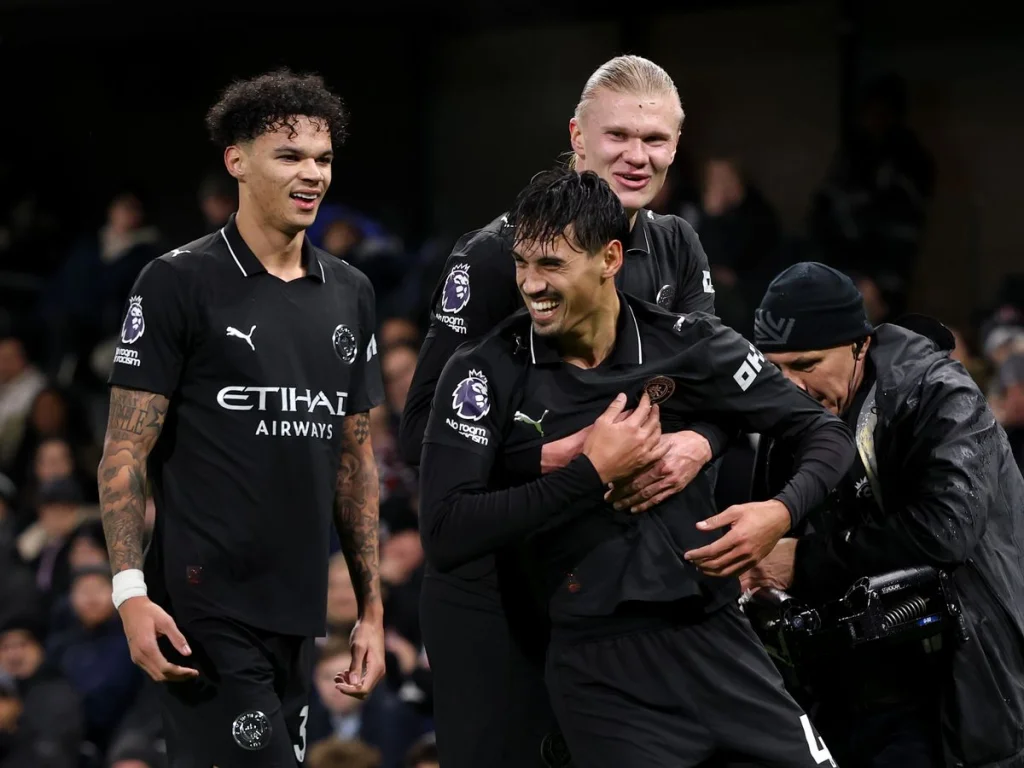 Manchester City vise la tête du classement après sa victoire contre Fulham