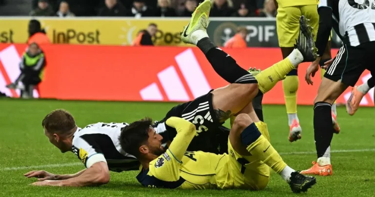Controverse VAR en Premier League : Newcastle vs Tottenham