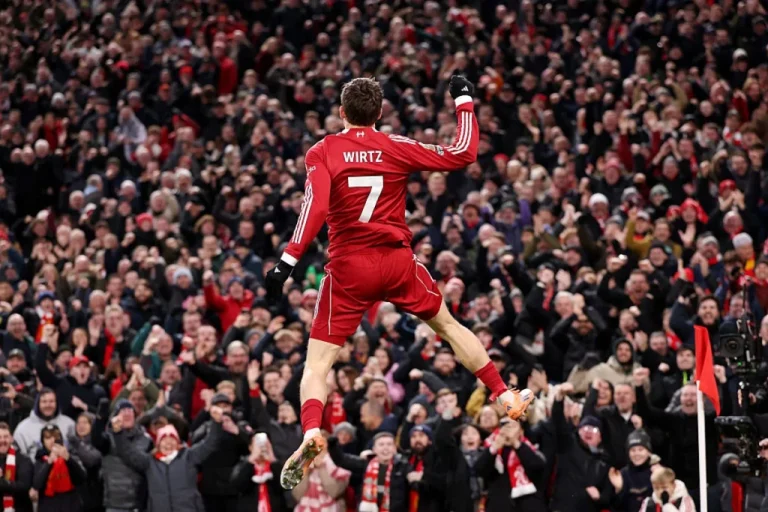 Liverpool vs Leeds : Prédictions et enjeux du match à Anfield