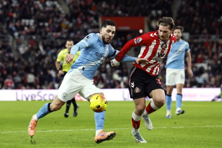Manchester City accroché à Sunderland, Arsenal en tête