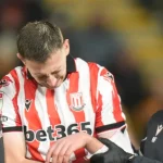 Blessure grave d'un joueur de Stoke en Championship : mise en danger sur le terrain