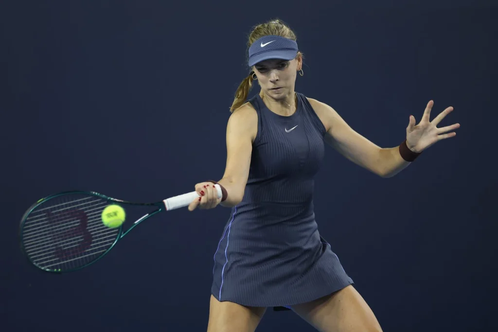 Katie Boulter engage l'ex-coach de Maria Sharapova pour l'Open d'Australie
