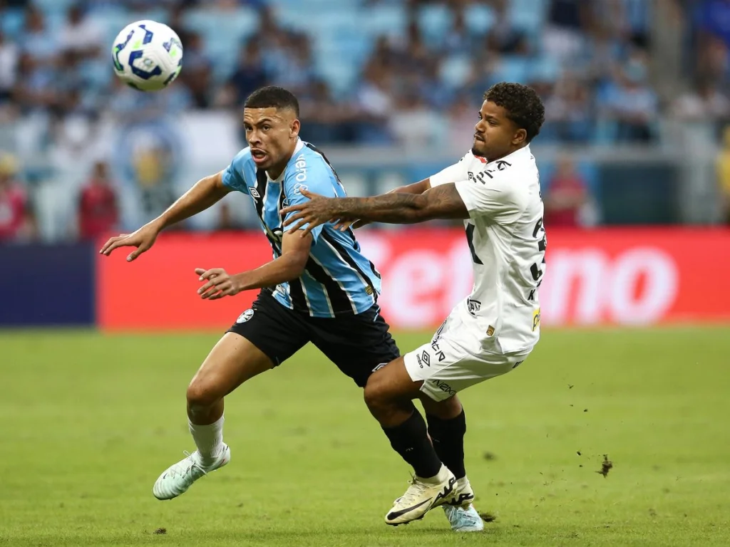 Unai Emery explique la stratégie d'Alysson après son transfert à Aston Villa