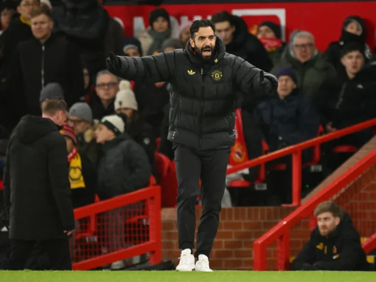 Manchester United face à Leeds : tactiques et enjeux en Premier League